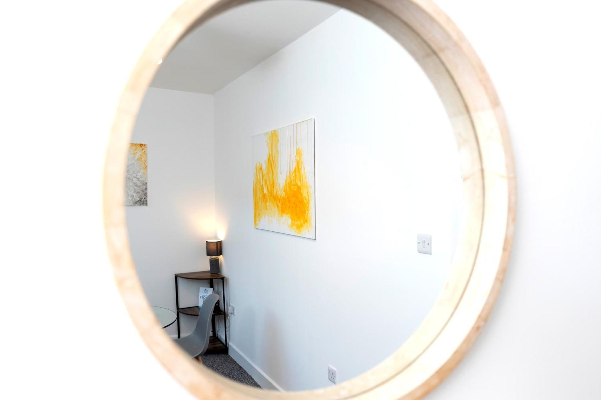 Quiet And Comfy House With 2 Bedrooms And 2 Bathrooms Super Fast Wifi And Crisp Hotel Standard White Linen Hosted By Our Home Short Stays Ντάρλινγκτον Εξωτερικό φωτογραφία
